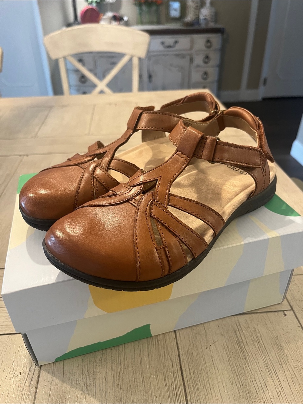 Earth Origins Tan Leather T-Strap Closed-Toe Sandals